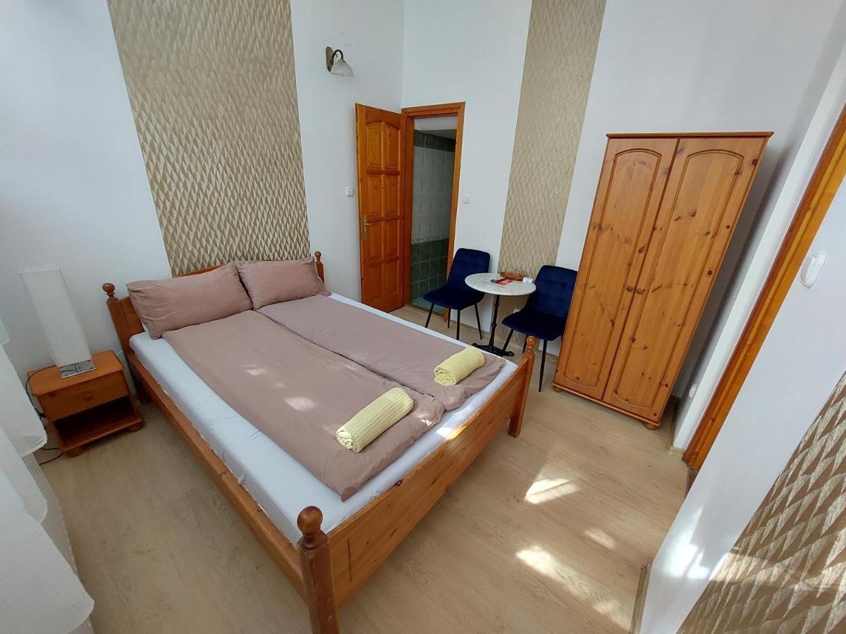 Palma Vendeghaz Bed & Breakfast Szeged Exterior photo